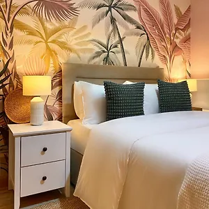 https://blush-jungle.dublin-hotelsweb.com